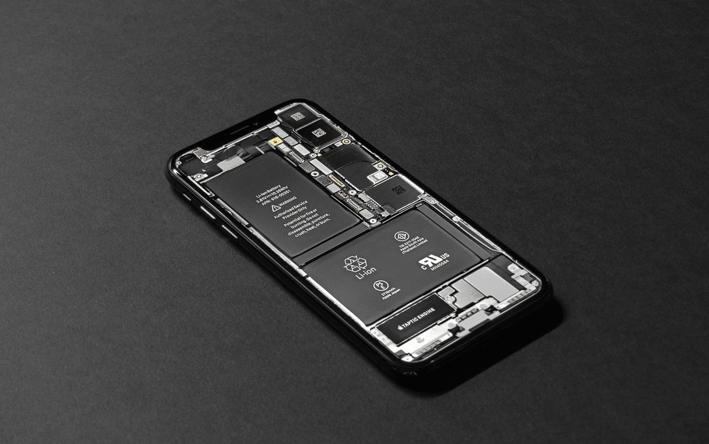 Handy Innenleben mit Lithium-Ionen-Akku