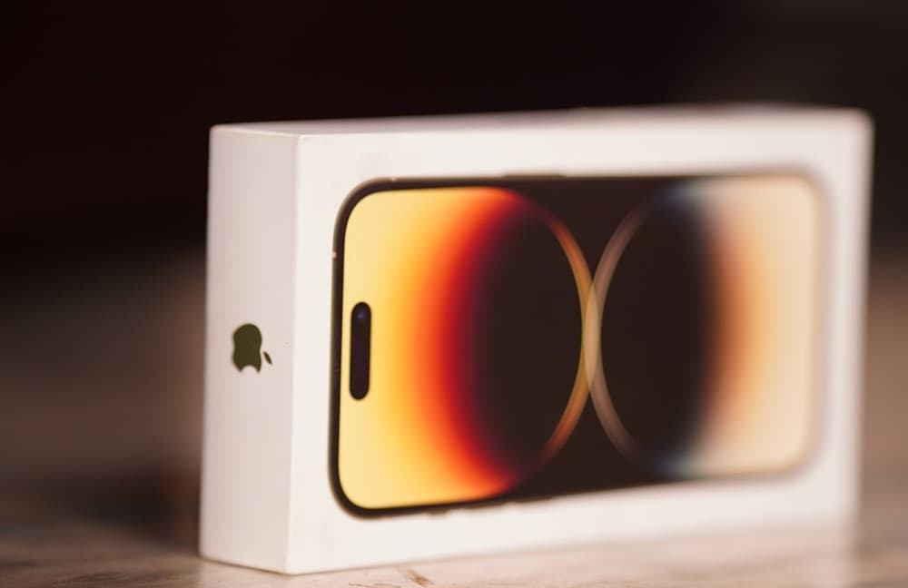 iPhone 14 Pro Apple Phone Box.