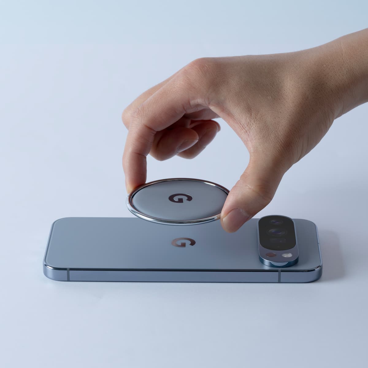 Google Pixel 10 Gemini Kabelloses Laden mit Qi2