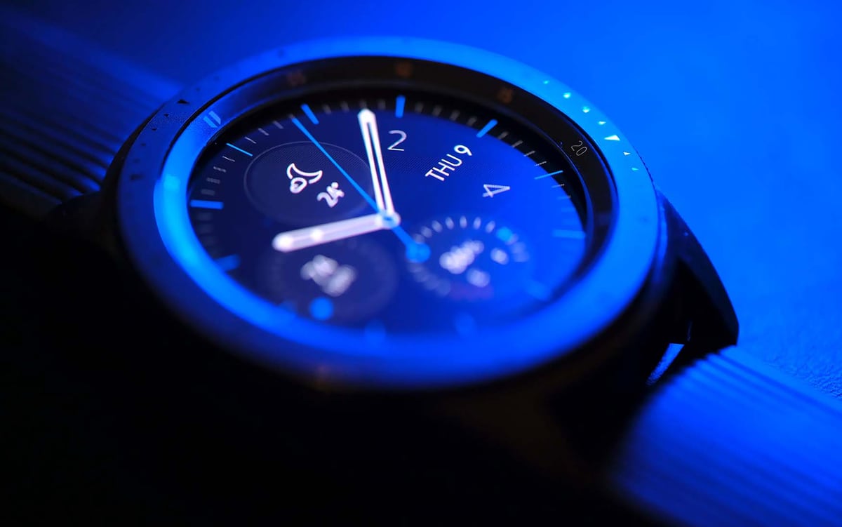 Samsung Galaxy Watch 4 in der Nacht