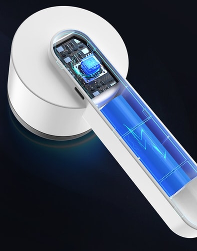 NowGo Fluff Remover Maxawei Black and White