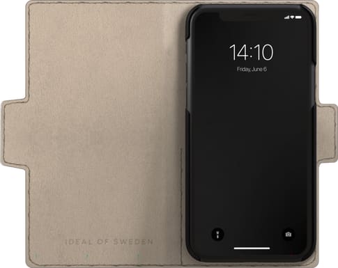 iDeal of Sweden iPhone 13 Pro Camel Coco Book Case