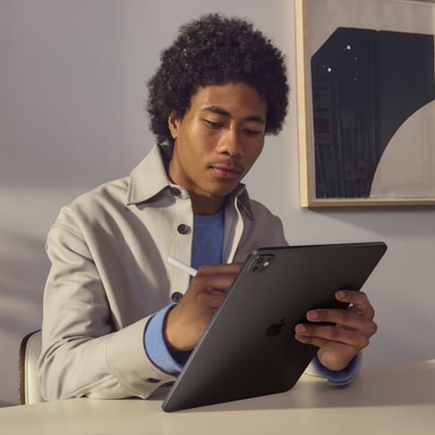 Apple iPad Pro 11 5G (2025), Apple iPad Pro 13 5G (2025)