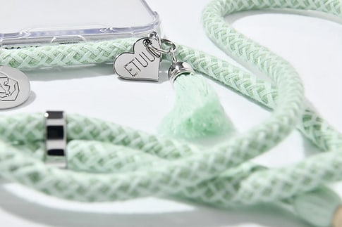 Etuui iPhone 12/12 Pro Necklace Silicon Cover mint